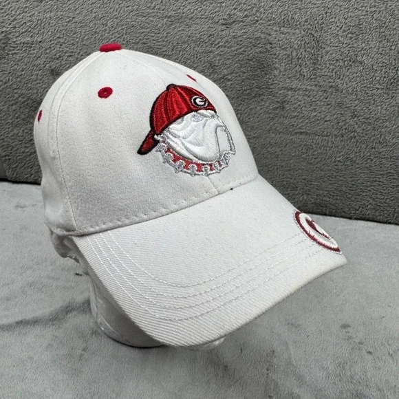Top of the World Georgia Bulldogs Hat Mens White Red Embroidered Stretch Fit Cap - Picture 12 of 14